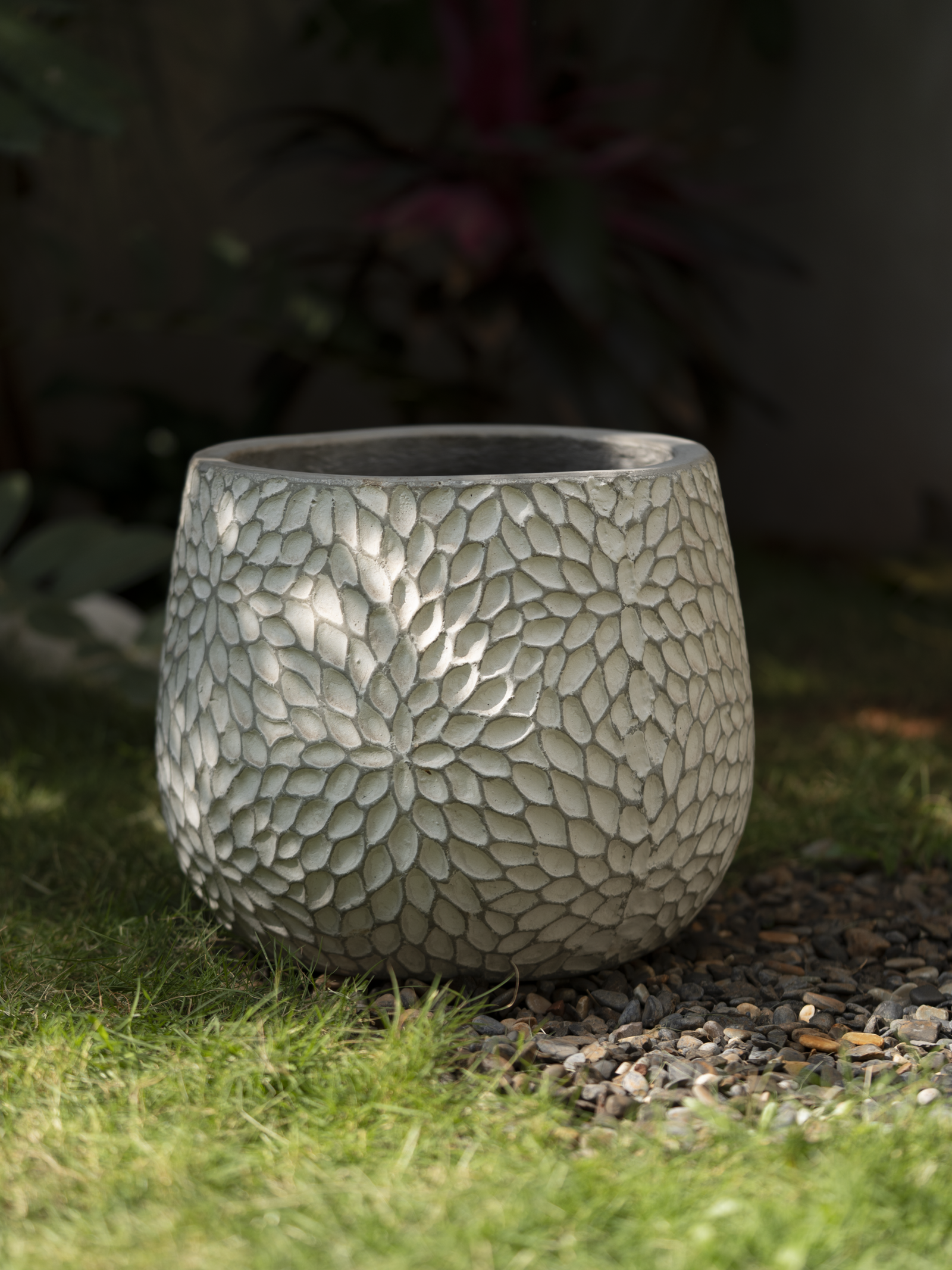 Dahlia — Exquisite Sculpted Petal Terracotta Planter | Chalk White | Set of 3 | Botanica Collection - Image 4